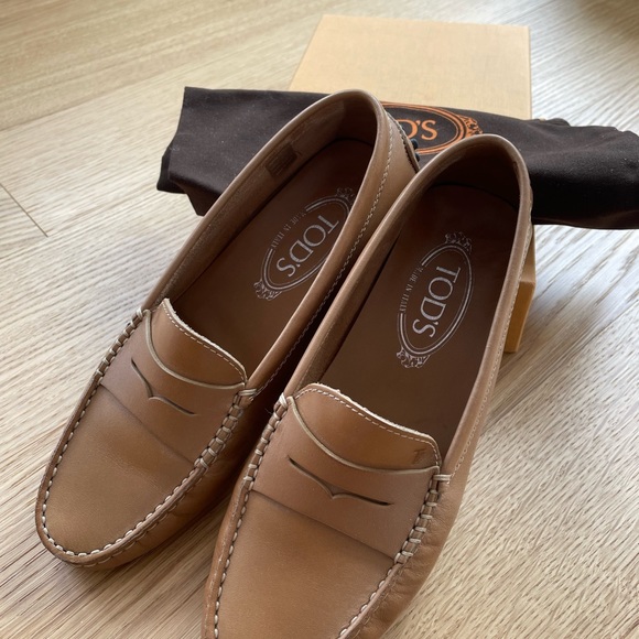Tod's Gommino loafers in leather - Size 36 1/2 - LIKE NEW - Picture 2 of 8